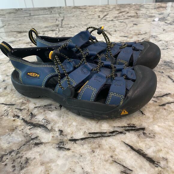 Keens Sandals Waterproof Blue and Black Kids Size 4‎ - Picture 1 of 8